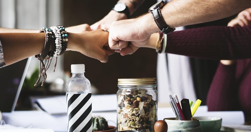 Tableau comparatif mécénat et sponsoring : ce qui les différencie vraiment